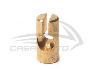 Gaszugbolzen Messing an der Ölpumpe Ape TM 703 / Car / P601 