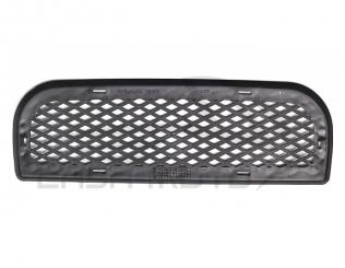 Lüftungsgitter in der Scheinwerfermaske Ape 50 